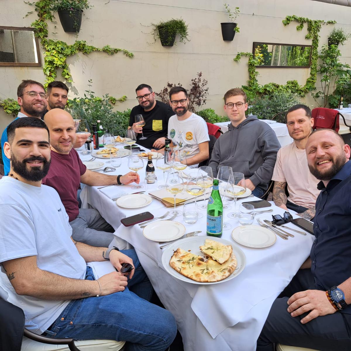 AS-Roma-Club-London-Lupi-di-Londra-Milan-Roma-UEL-11-04-2024-01