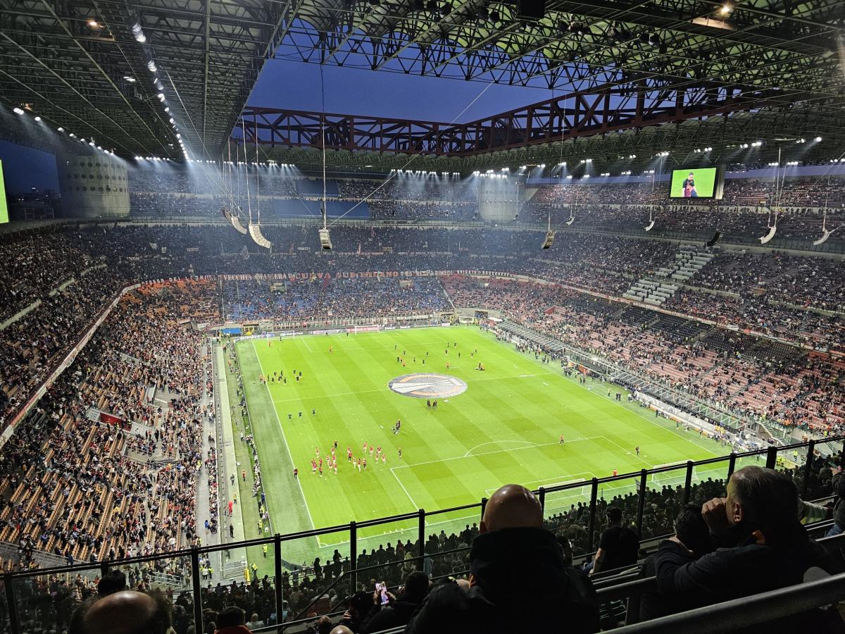 AS-Roma-Club-London-Lupi-di-Londra-Milan-Roma-UEL-11-04-2024-12