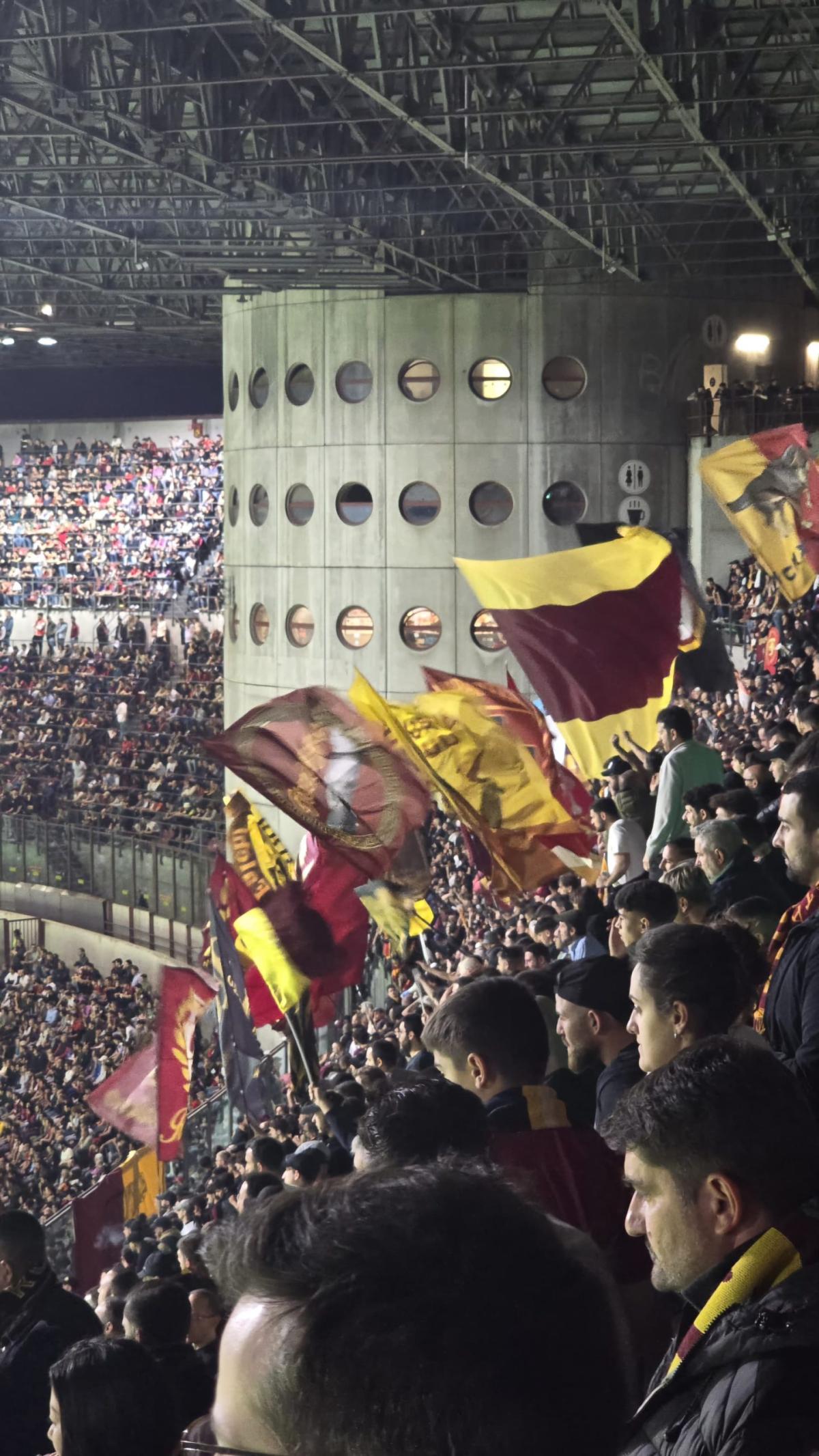 AS-Roma-Club-London-Lupi-di-Londra-Milan-Roma-UEL-11-04-2024-14