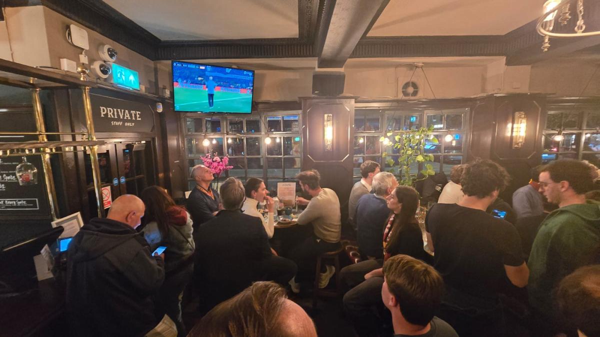 AS-Roma-Club-London-Lupi-di-Londra-Roma-Milan-UEL-18-04-2024-04