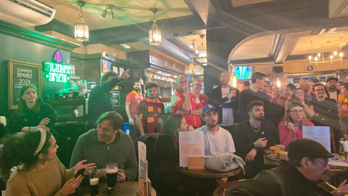 AS-Roma-Club-London-Lupi-di-Londra-Roma-Milan-UEL-18-04-2024-09